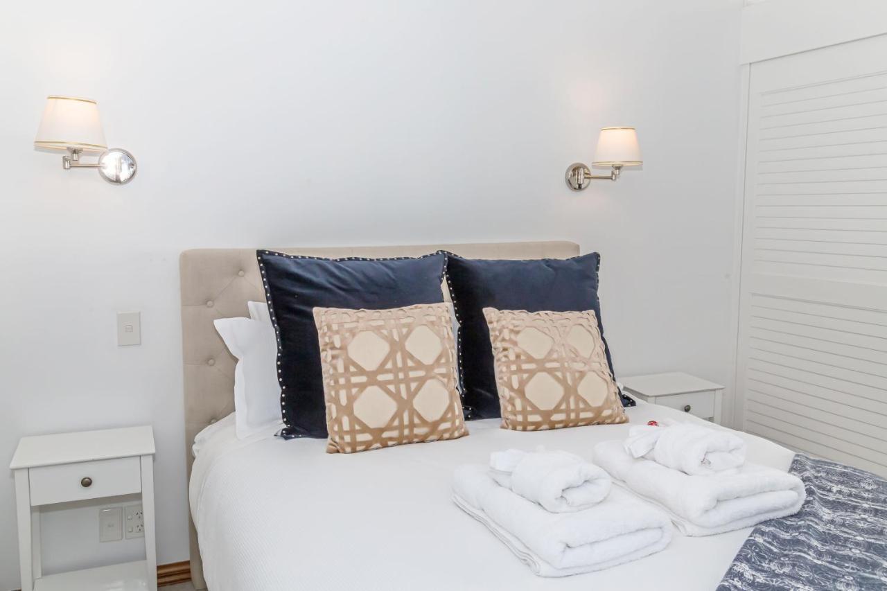 Waterfront Two Bedroom Apartment; Great Location! โอ๊คแลนด์ ภายนอก รูปภาพ