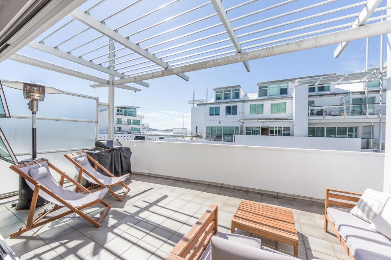 Waterfront Two Bedroom Apartment; Great Location! โอ๊คแลนด์ ภายนอก รูปภาพ