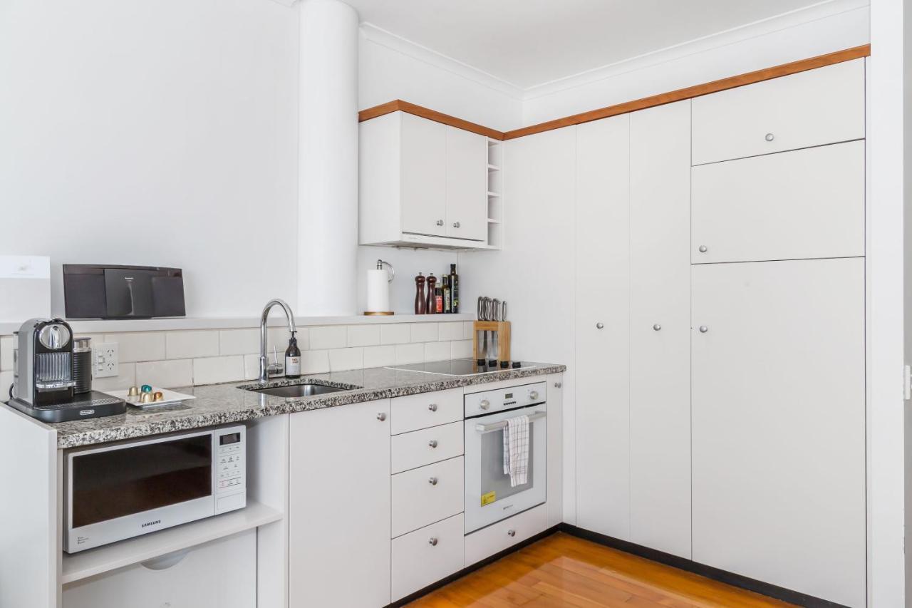 Waterfront Two Bedroom Apartment; Great Location! โอ๊คแลนด์ ภายนอก รูปภาพ