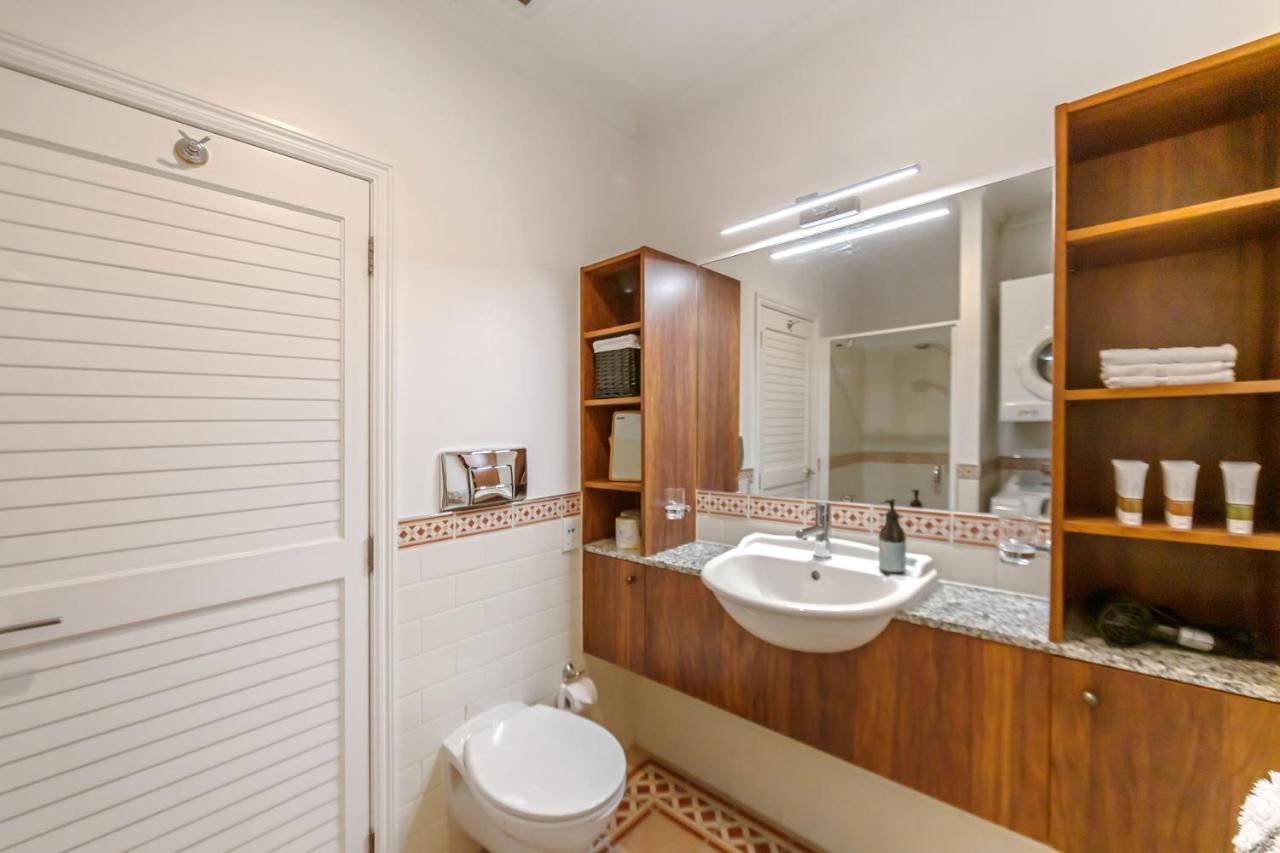 Waterfront Two Bedroom Apartment; Great Location! โอ๊คแลนด์ ภายนอก รูปภาพ